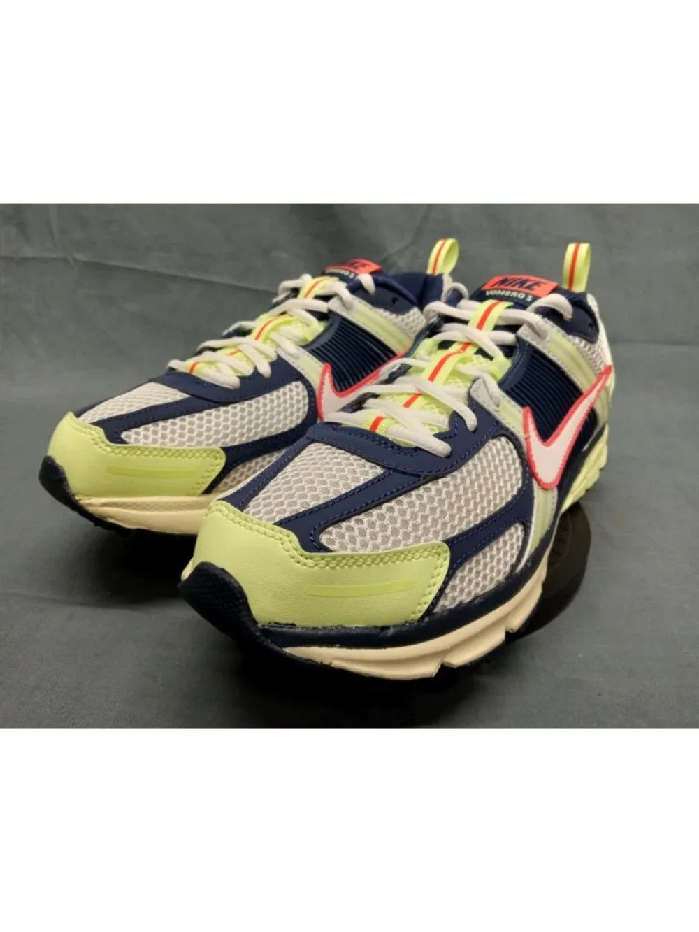 Nike Vomero 5 BG (GS) Sneakers Barely Volt Midnight Navy Boys Size 6 NEW IN BOX!